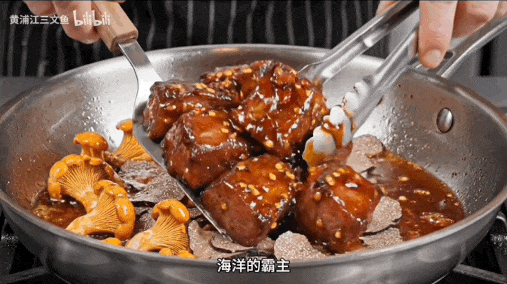 图片[7]-最狠美食综艺：不用真人拍，完全靠 AI，700 万播放背后是 20 万提示词和 1000 条废片-AI Spot